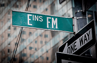 Eins FM Logo